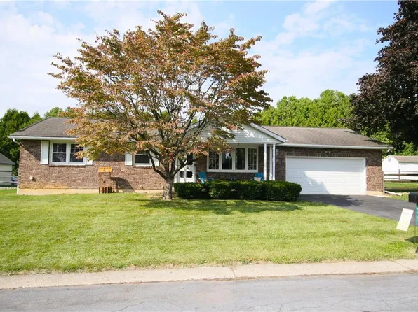 25 W Sylvan Dr, Northampton, PA 18067