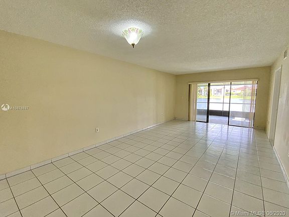 5th image of 500 W Park Dr APT 102