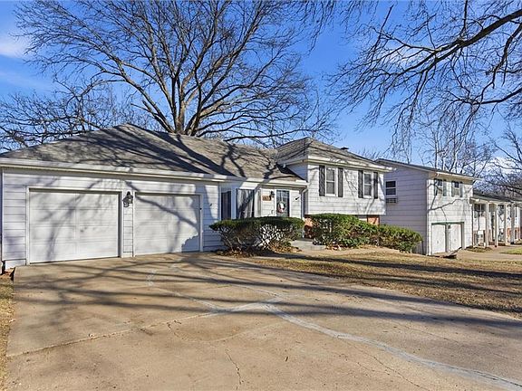 3rd image of 407 Glendale Rd