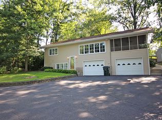 163 S Lake Shore Dr, Decatur, IL 62521