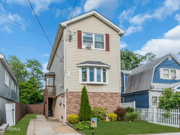 8 Lincoln Court, Keansburg, NJ 07734