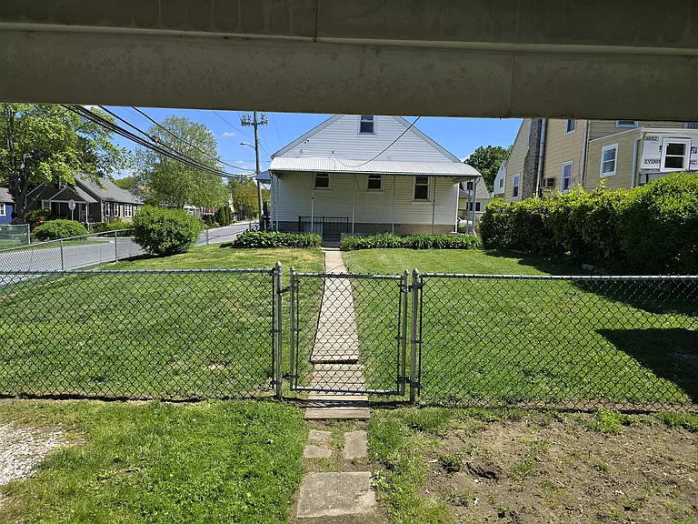 3201 Acton Rd — Photo 4