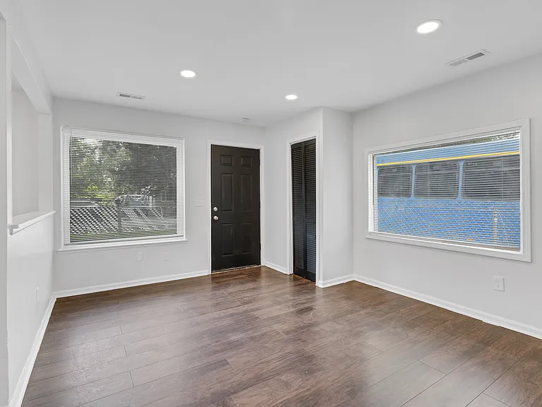 14360 Chapel St — Photo 4