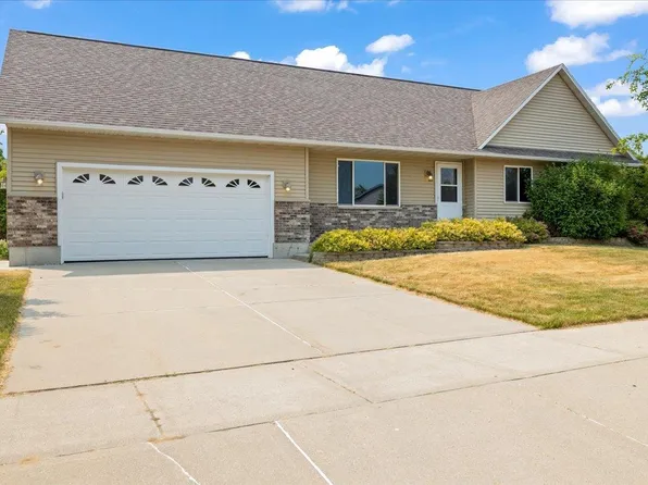 86 Me Me LANE, Reedsburg, WI 53959