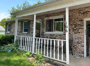 106 N Behrens Ave, Washington, IL