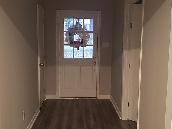 2nd image of 810 Wildwood Dr