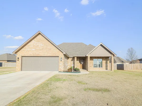 302 Hollis St, Bono, AR 72416