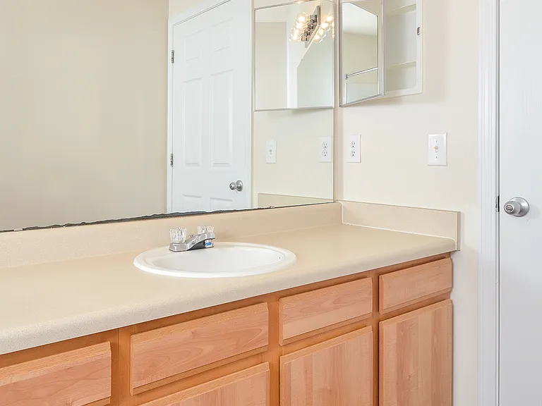 Cardinal Pointe at The Highlands — Photo 8