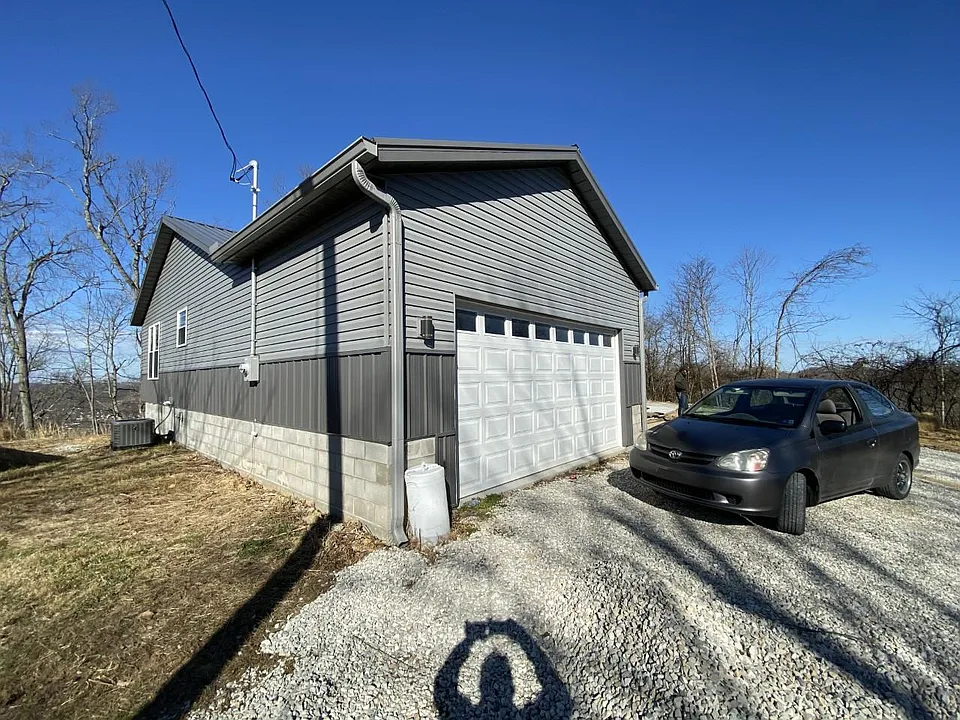 46 Westwood Dr