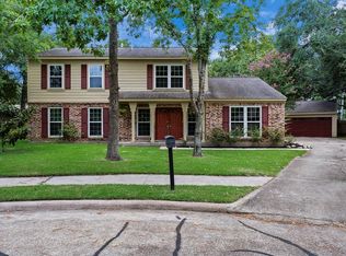 615 Sun Ct, Friendswood, TX 77546