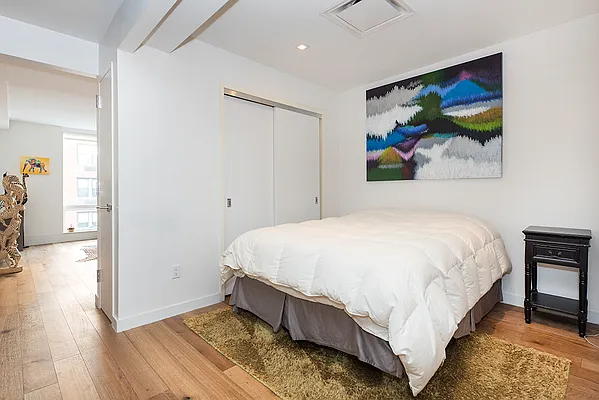 Rented by R New York | media 2