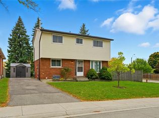 28 Bacall Cres, Hamilton, ON L8T4W9