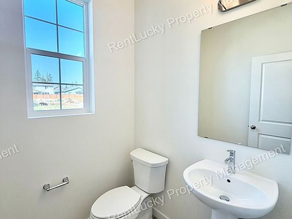 4th image of 17056 127th St E