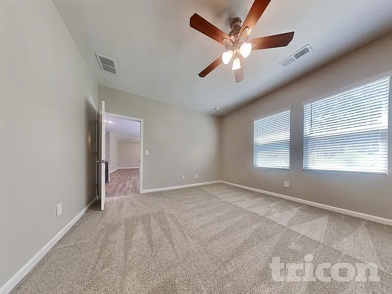 105 Sinclair Way — Photo 9