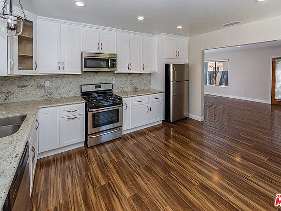 5th image of 4041 Harter Ave
