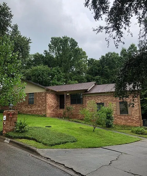 3744 Longchamp Cir — Photo 2