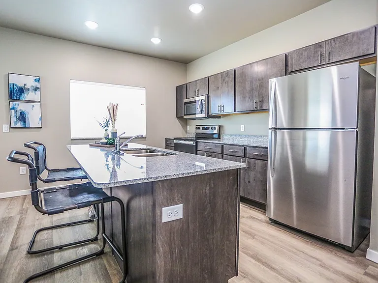 Dakota Estates — Photo 10