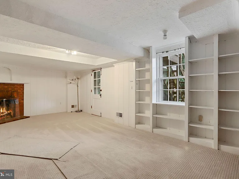 3273 Worthington St NW — Photo 33