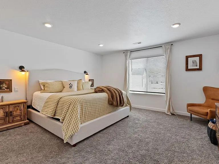 1323 S Raintree Ln — Photo 7