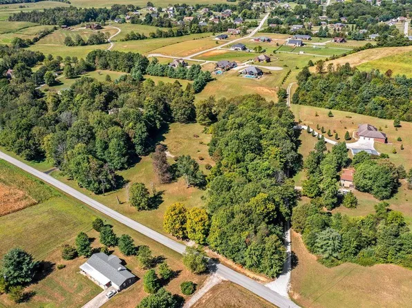 621 Mud Splash Rd, Glendale, KY 42740