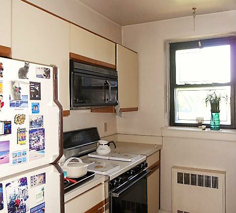 3rd image of 14350 Hoover Ave #406