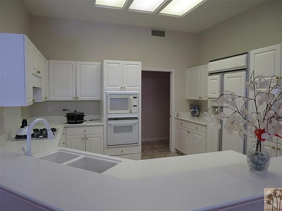 4th image of 78171 Jalousie Dr