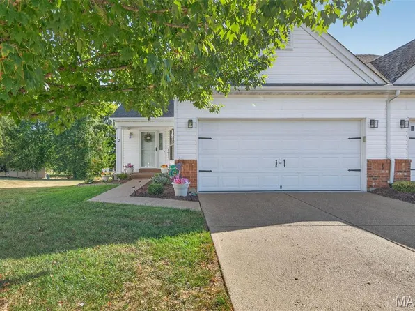 12 Warshire Ct #67A, O'Fallon, MO 63366