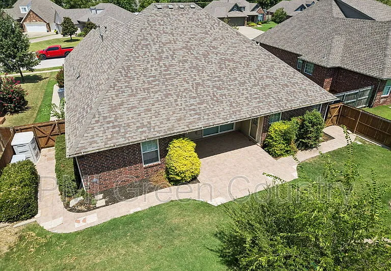 7305 E Indianola St — Photo 36