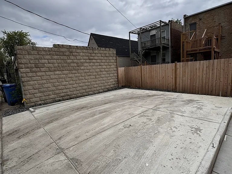 818 S Karlov Ave #1 — Photo 11