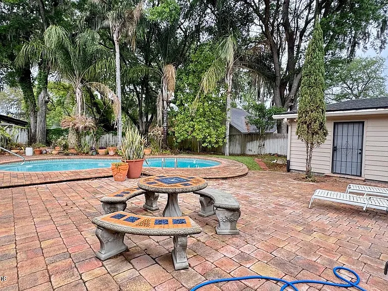 5557 Floral Ave — Photo 24
