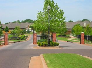 1632 Savannah Ln, Edmond, OK 73003