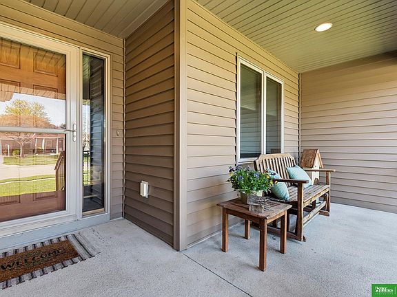 4th image of 3209 Applewood Dr