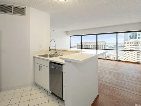 1088 Bishop St APT 2906, Honolulu, HI 96813