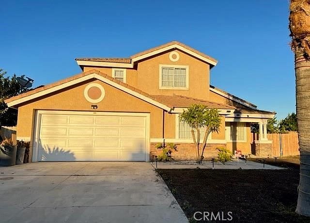 1st image of 816 Riverwalk Dr