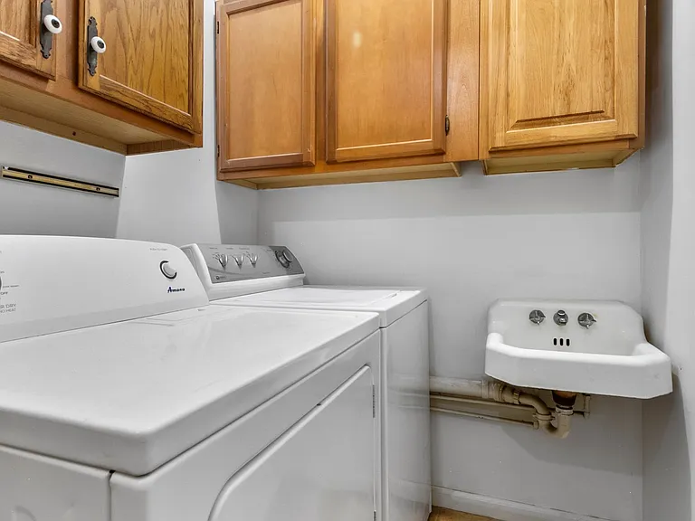4909 Northwood Lake Dr E — Photo 20