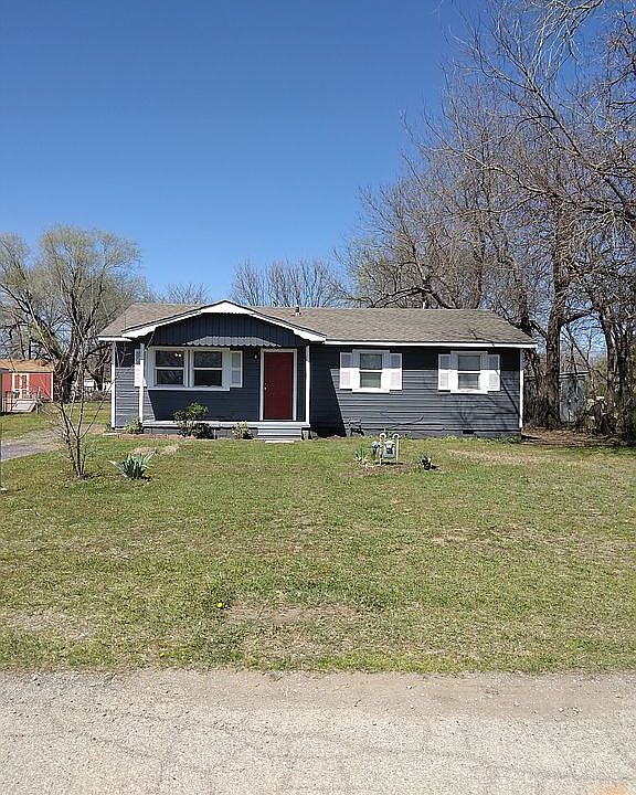 1st image of 116 E Frisco St