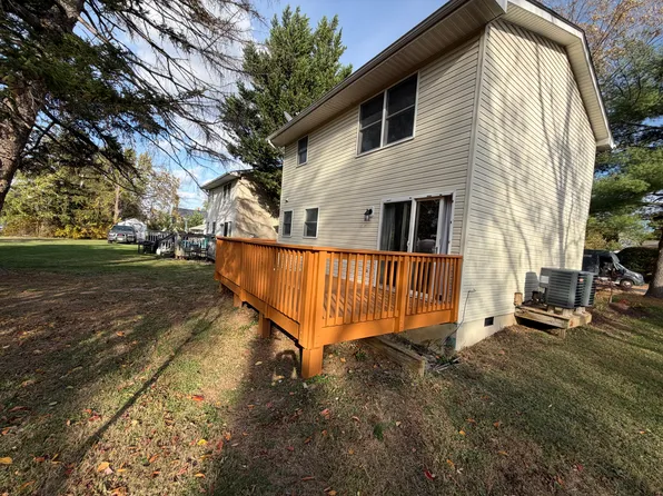 223 Chestnut St, Winchester, VA 22601