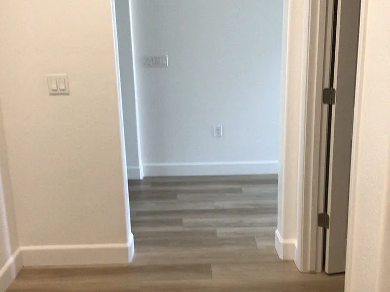 2901 Sand Hills Ave — Photo 21
