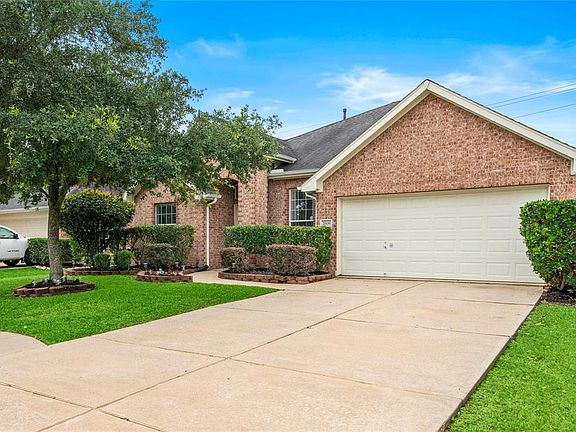 2nd image of 2606 Dawn River Ln
