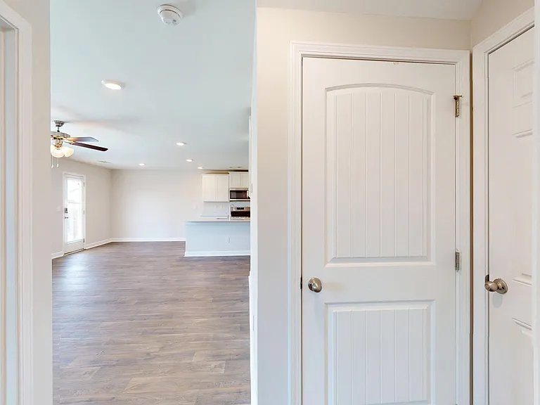 7726 Shaddix St — Photo 15