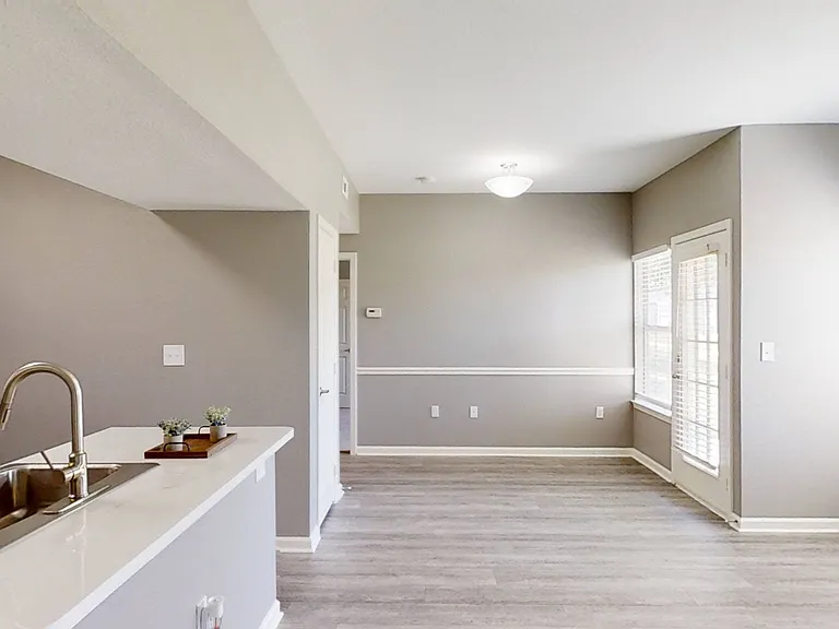 Harbin Pointe Apartment Homes — Photo 4