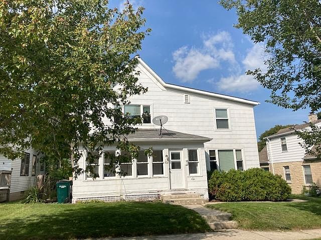 1st image of 132 E Walters St #134