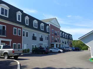 38 Levesque Dr APT 303, Eliot, ME 03903