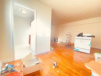 Rented by Silverstein Collection LLC 