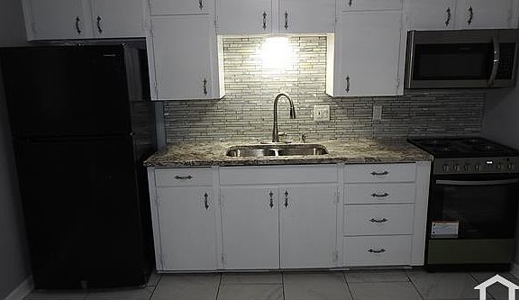 2nd image of 110 Drake St APT A