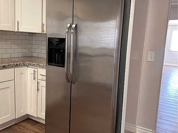 5th image of 10917 Bryant St