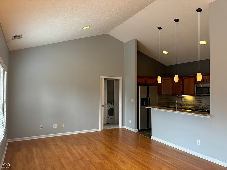 1643 N College Ave #2 — Photo 8