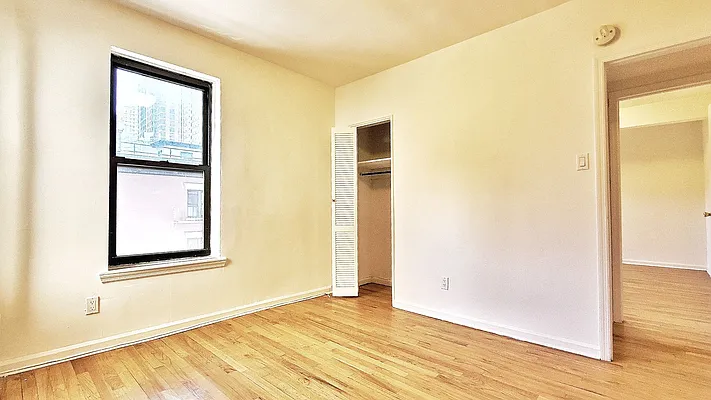 Rented by Avenues Real Estate | media 17