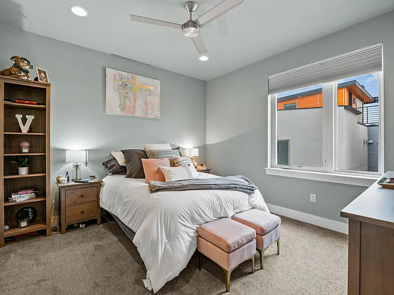 1821 Irving St #104 — Photo 21
