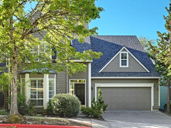 10156 NW Fleetwood Dr, Portland, OR 97229